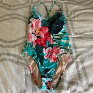 Kona sol NWT 1 piece swimsuit Med
